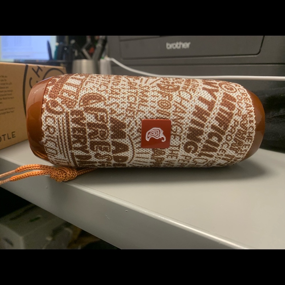 Chipotle Speaker - Picture 5 of 5